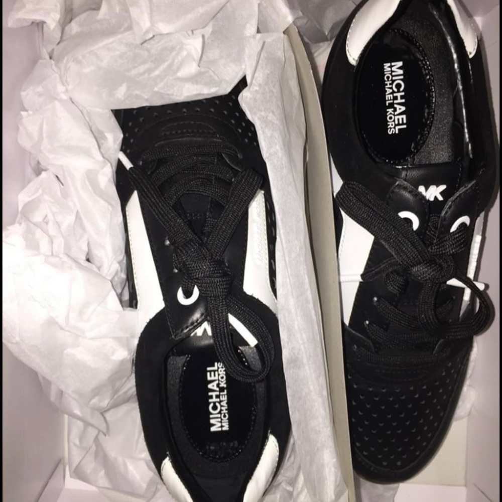 Billie Trainer Leather Sneaker- Michael Kors